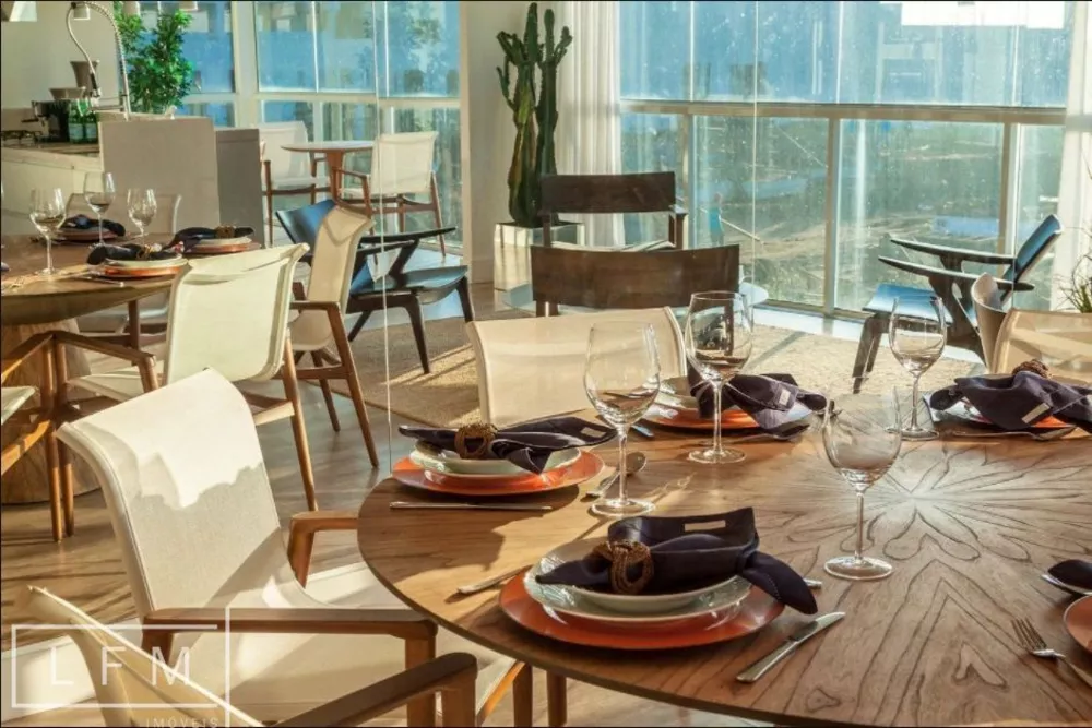 Apartamento, 3 quartos, 270 m² - Foto 1