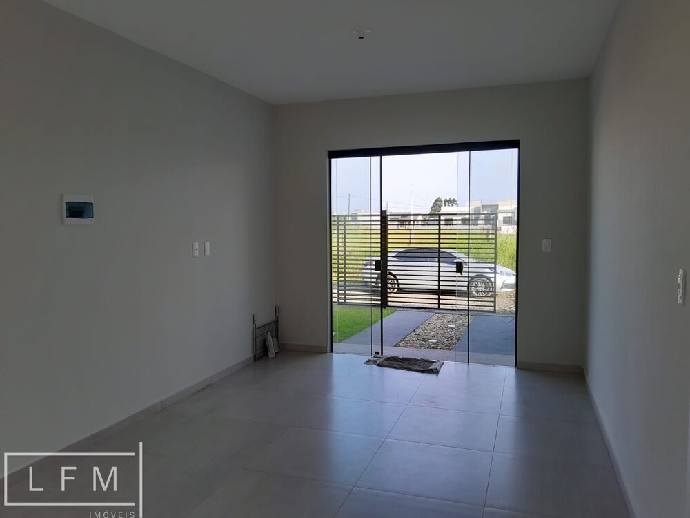 Casa à venda com 2 quartos, 53m² - Foto 2
