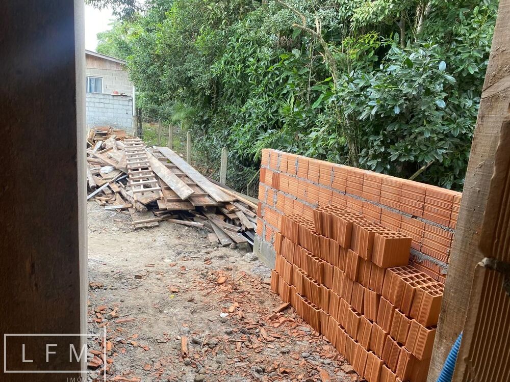 Casa à venda com 3 quartos, 70m² - Foto 8