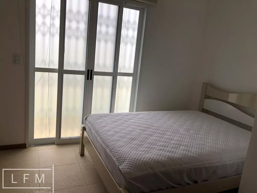 Sobrado, 4 quartos, 300 m² - Foto 1
