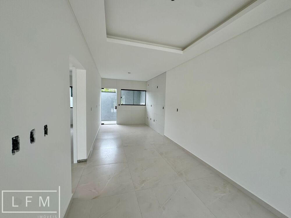 Casa à venda com 2 quartos, 70m² - Foto 6