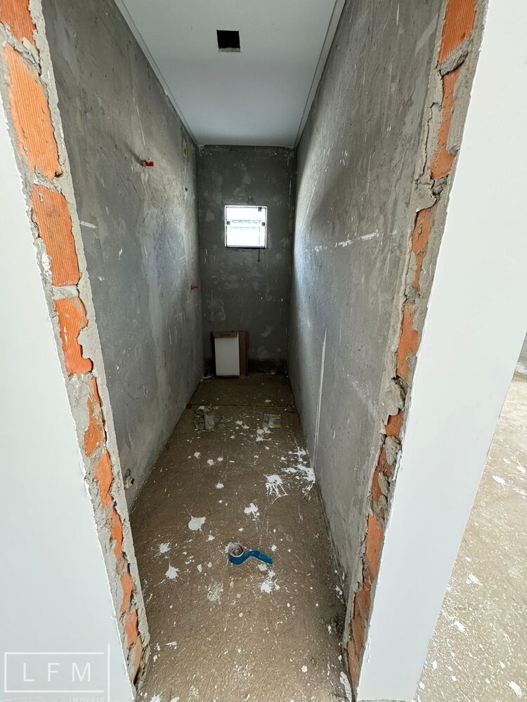 Casa à venda com 2 quartos, 70m² - Foto 7