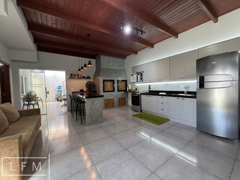 Casa à venda com 3 quartos, 144m² - Foto 8