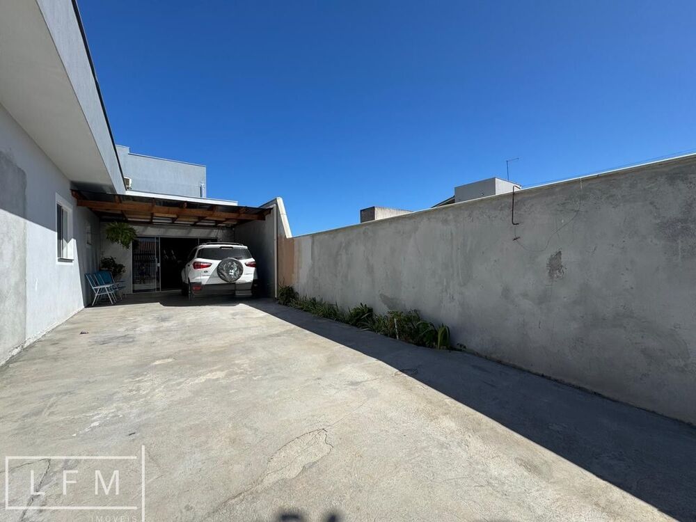 Casa à venda com 3 quartos, 144m² - Foto 4
