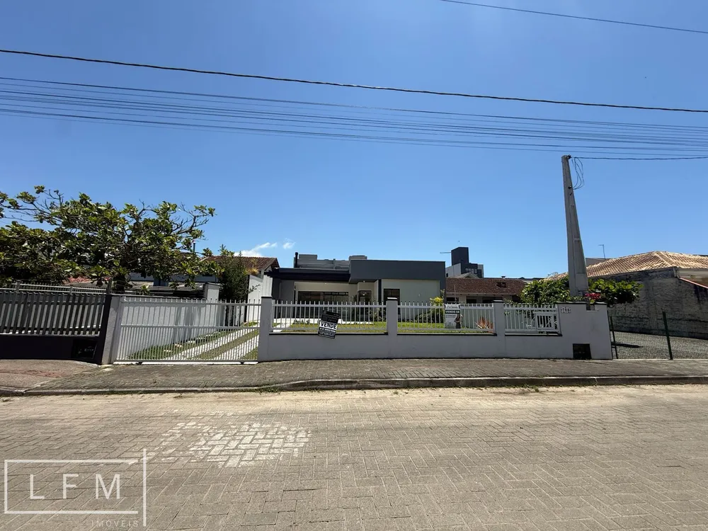 Casa, 3 quartos, 170 m² - Foto 1