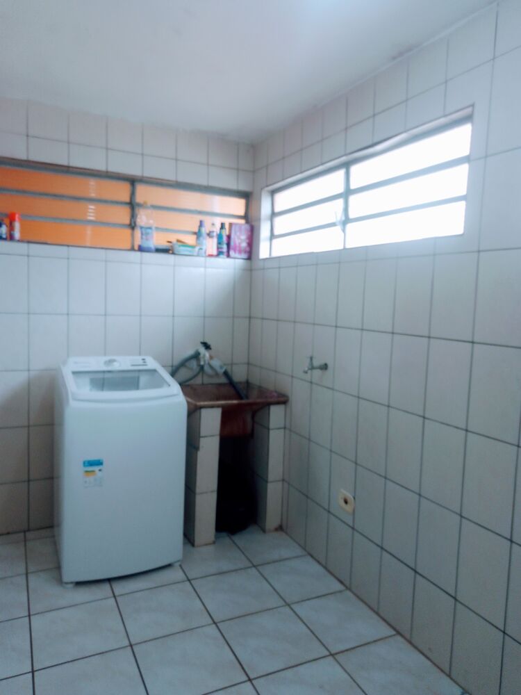 Casa à venda com 6 quartos, 192m² - Foto 11