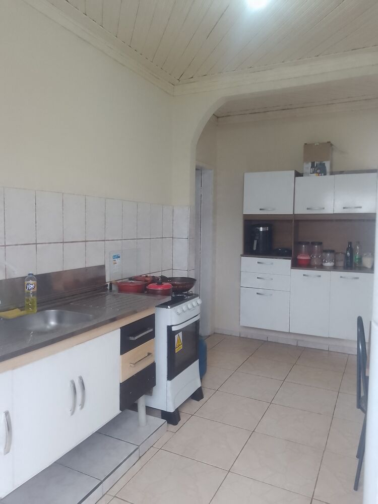 Casa à venda com 6 quartos, 192m² - Foto 8