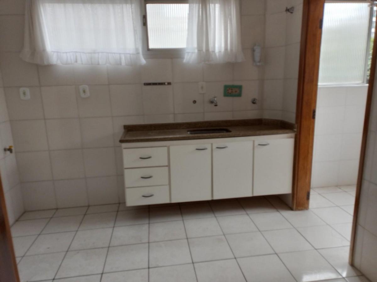 Apartamento para alugar com 2 quartos, 70m² - Foto 4