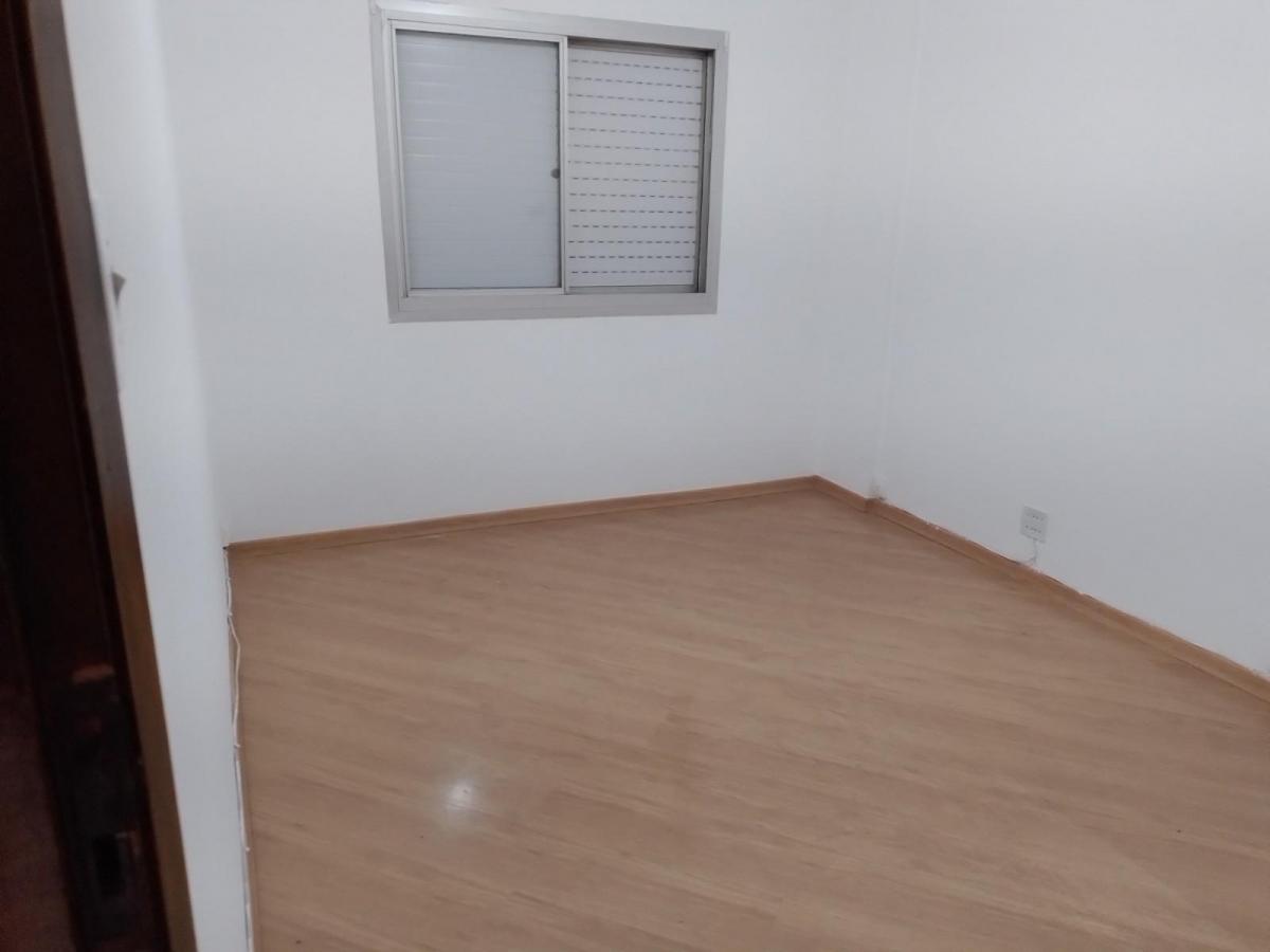 Apartamento para alugar com 2 quartos, 70m² - Foto 9