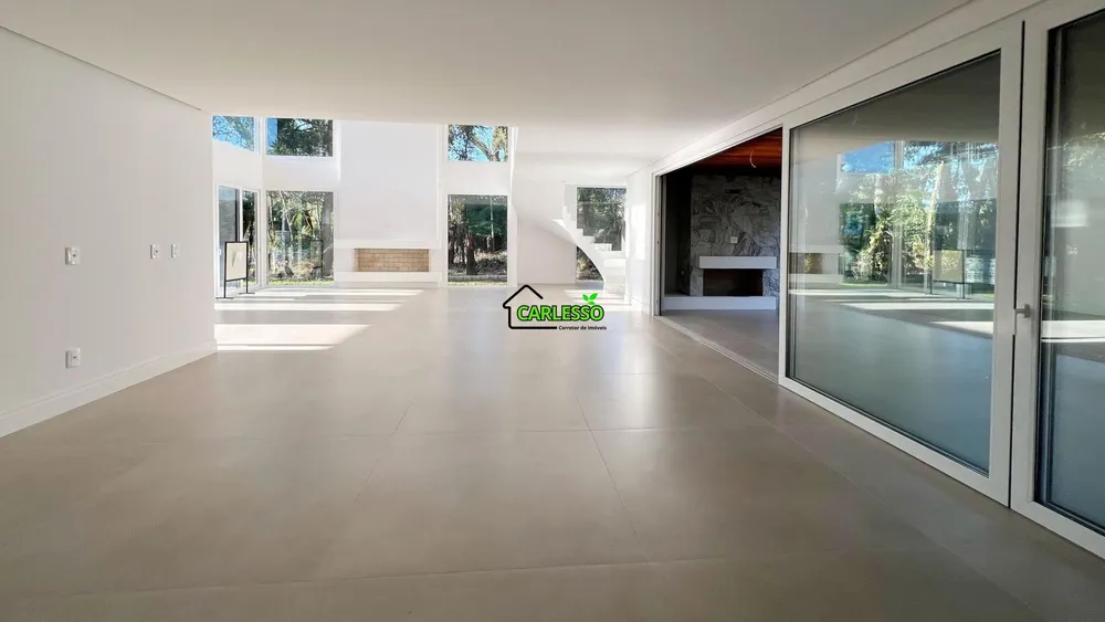Casa, 3 quartos, 355 m² - Foto 1