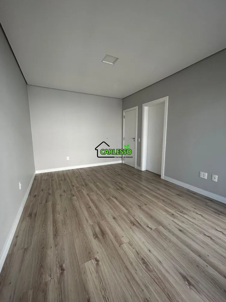 Casa, 3 quartos, 221 m² - Foto 2