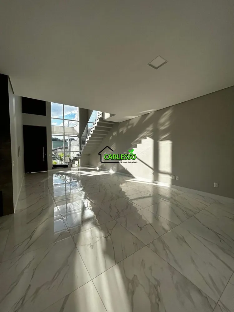 Casa, 3 quartos, 221 m² - Foto 3