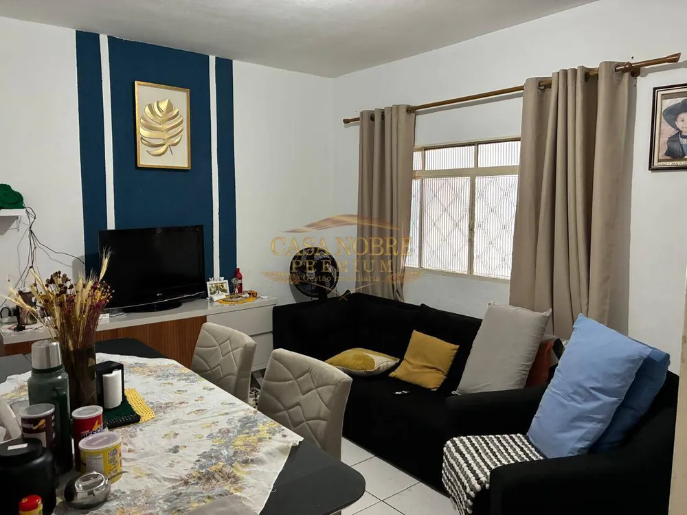 Casa, 3 quartos, 168 m² - Foto 2