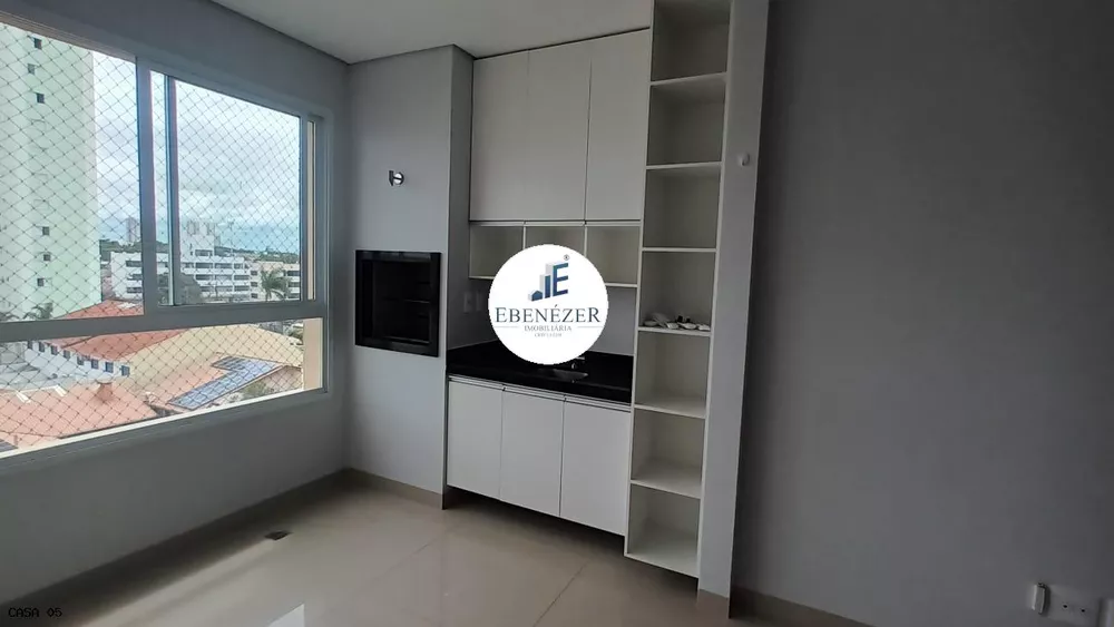 Apartamento à venda com 3 quartos, 137m² - Foto 3