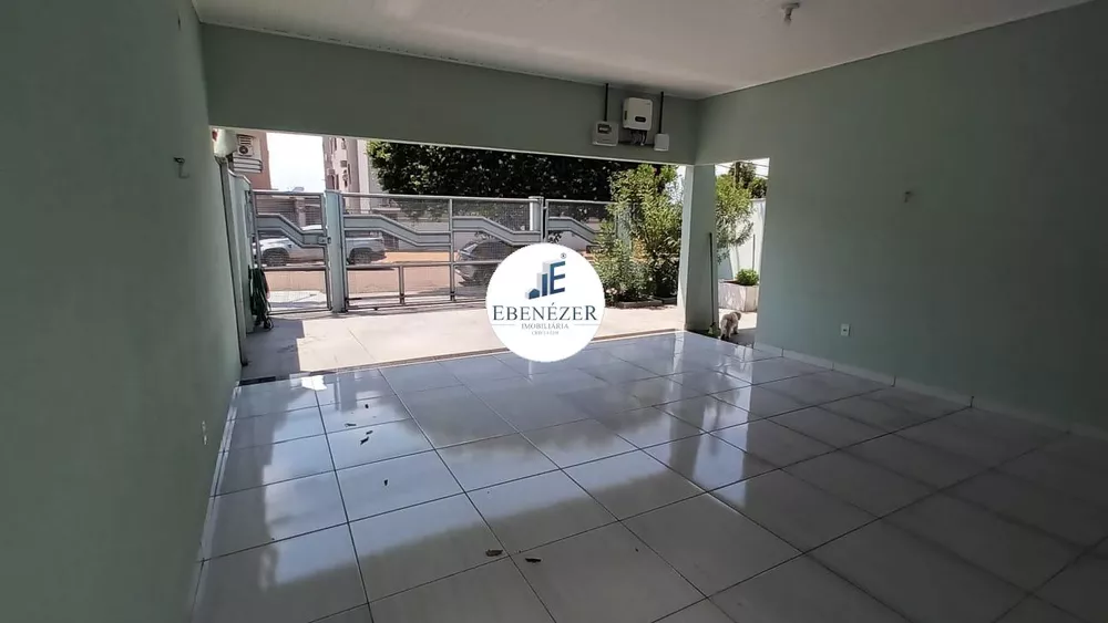 Casa à venda com 3 quartos, 300m² - Foto 3