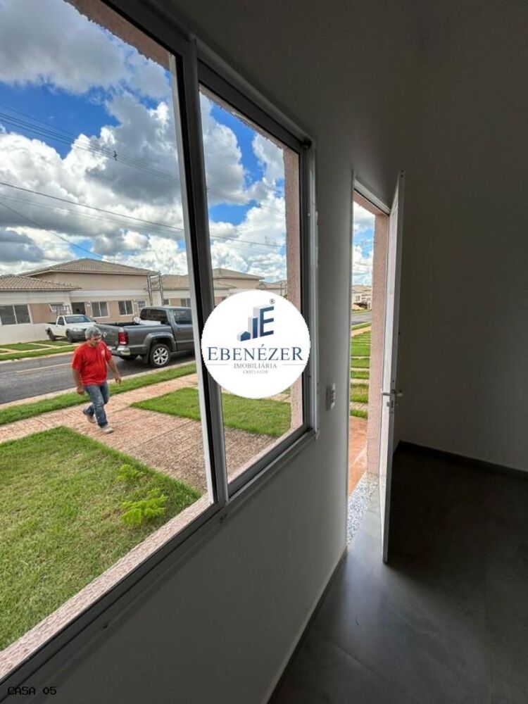 Casa para alugar com 3 quartos - Foto 1