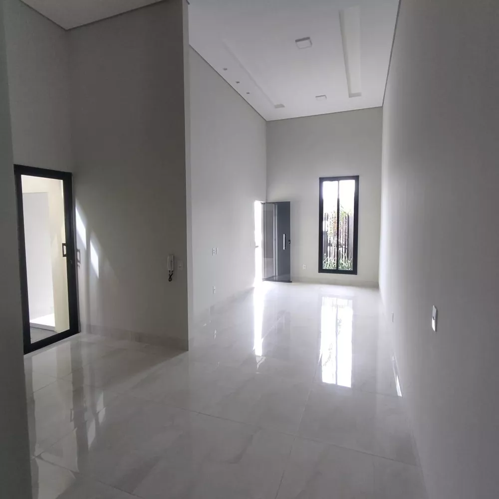 Casa à venda com 3 quartos, 180m² - Foto 2