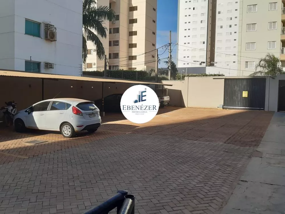 Apartamento à venda com 2 quartos, 77m² - Foto 4