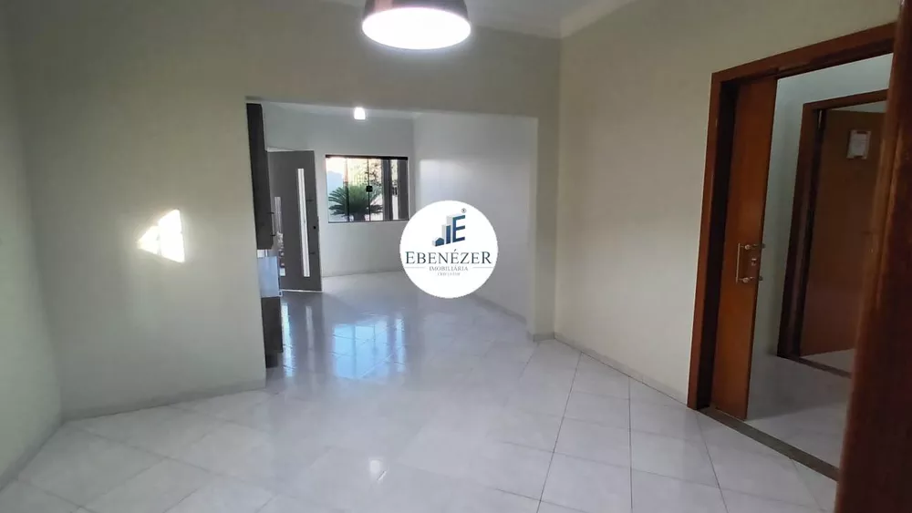 Casa para alugar com 3 quartos, 300m² - Foto 4