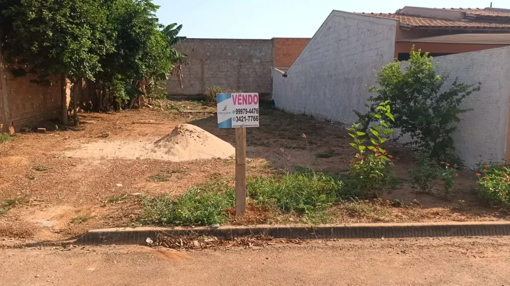 Terreno à venda, 200m² - Foto 1