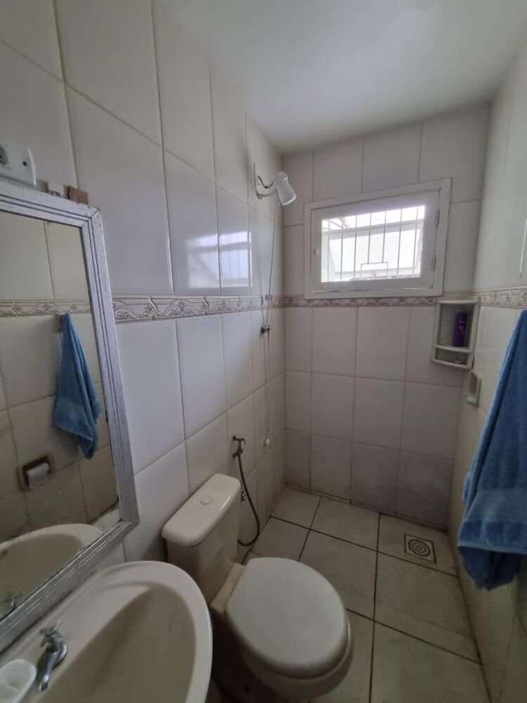 Casa à venda com 5 quartos, 335m² - Foto 2