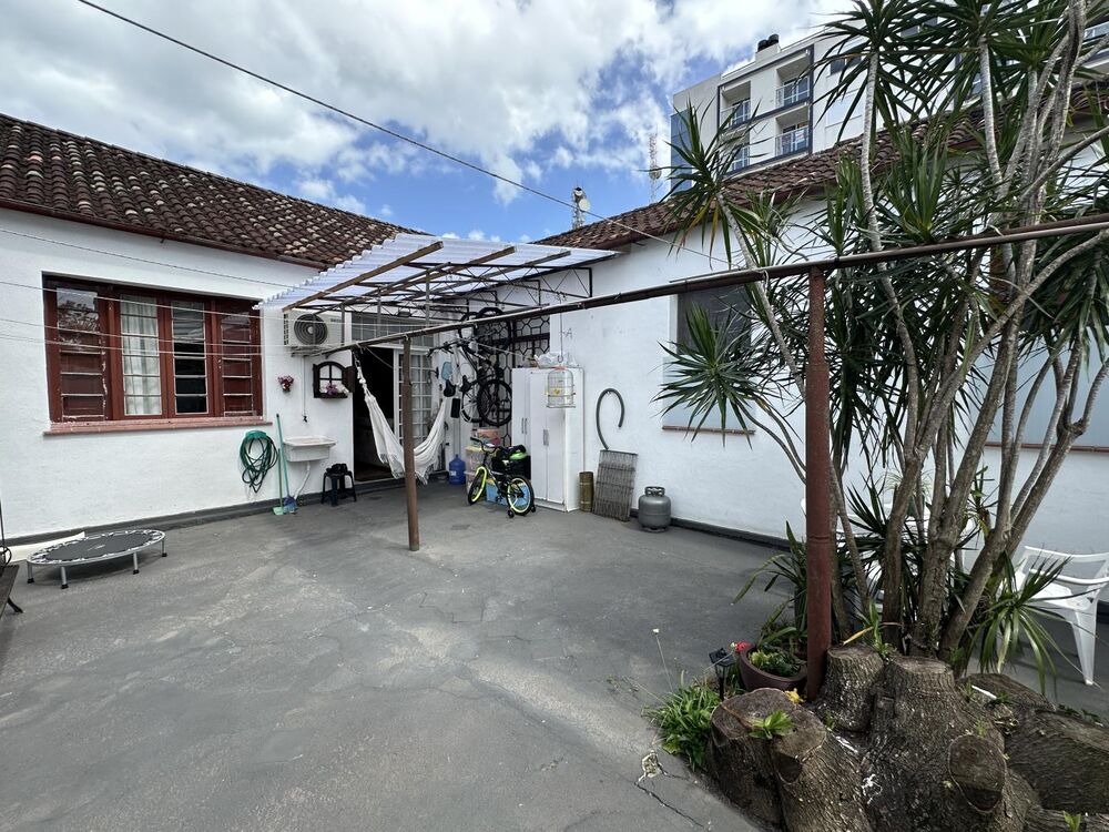 Casa à venda com 4 quartos, 177m² - Foto 3