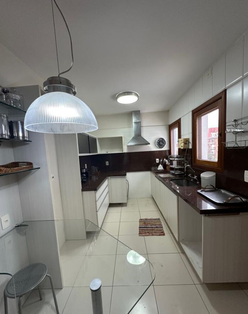 Apartamento à venda com 3 quartos, 137m² - Foto 3