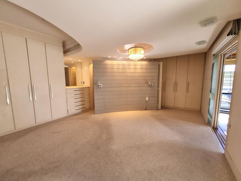 Apartamento à venda com 3 quartos, 300m² - Foto 4