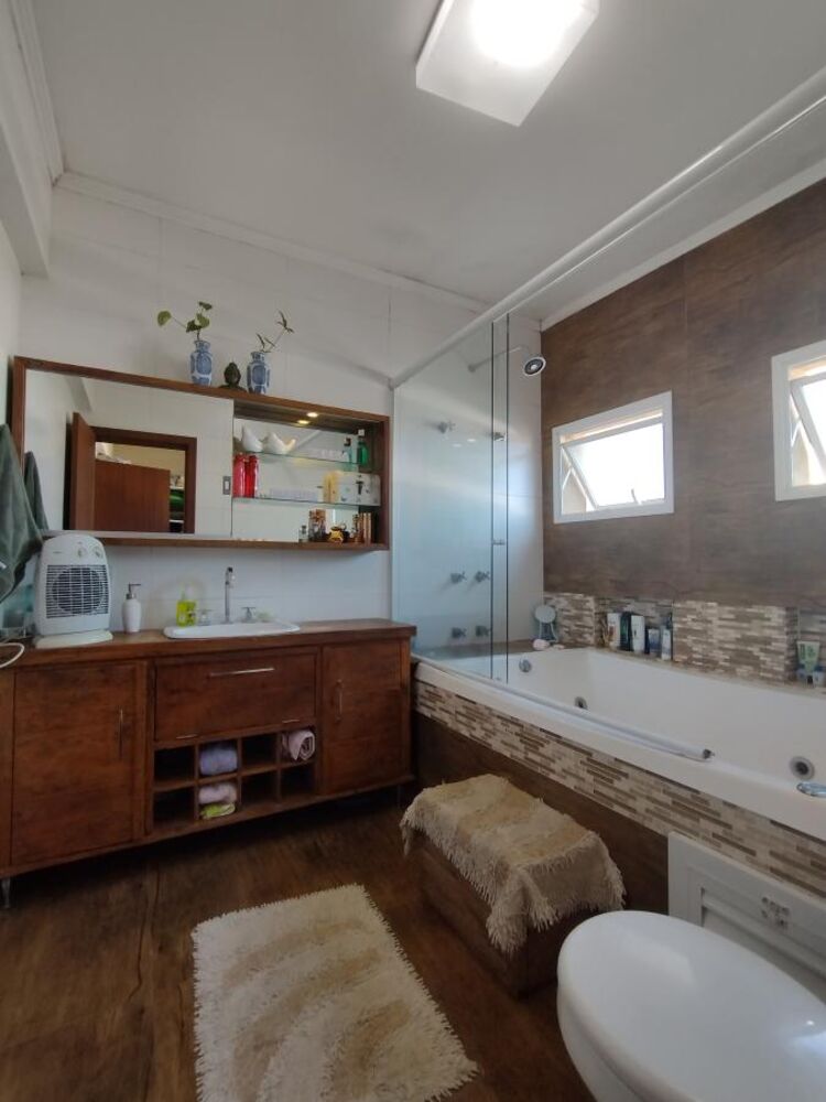 Casa, 3 quartos, 250 m² - Foto 1