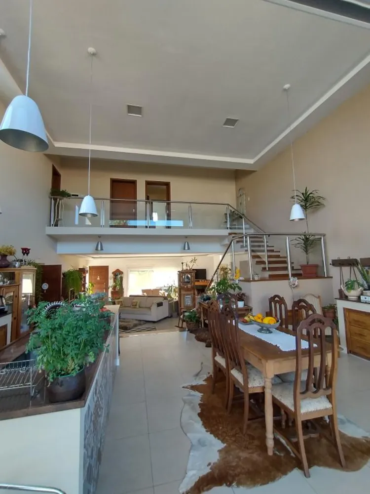 Casa, 3 quartos, 250 m² - Foto 4