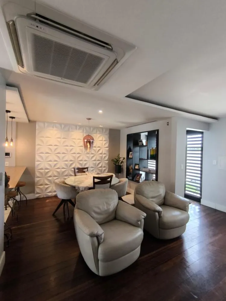 Casa, 4 quartos, 235 m² - Foto 1
