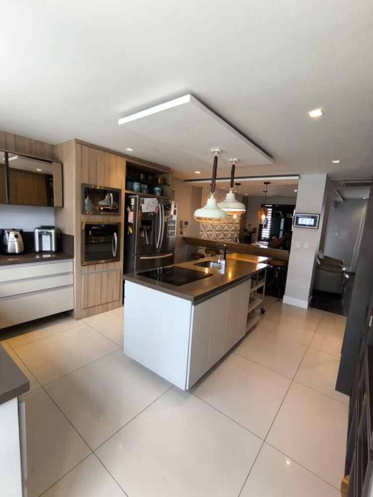 Casa, 4 quartos, 235 m² - Foto 3