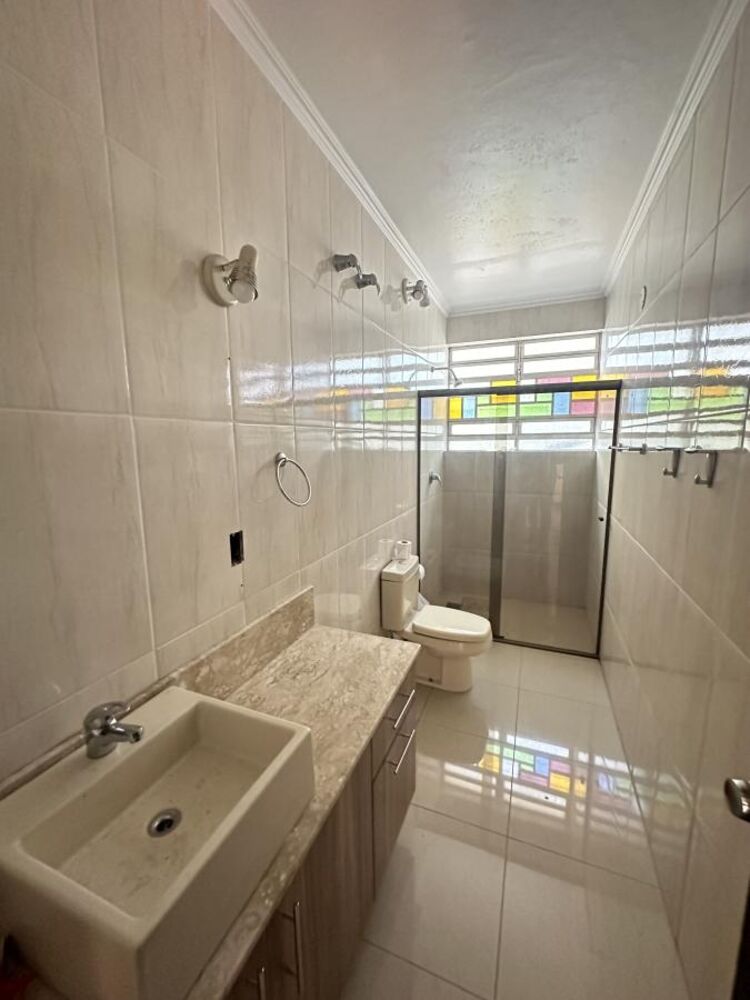 Casa, 4 quartos, 236 m² - Foto 3