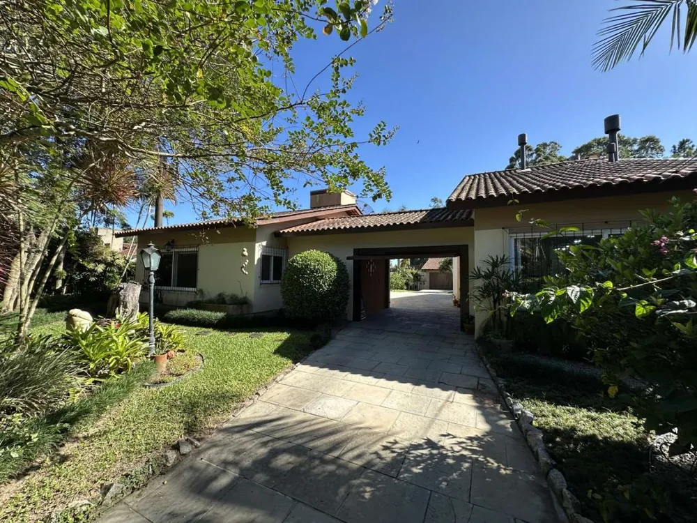 Casa, 3 quartos, 330 m² - Foto 1