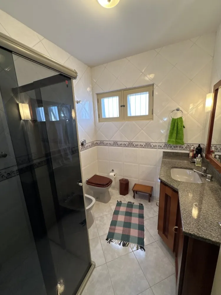 Casa, 3 quartos, 278 m² - Foto 1