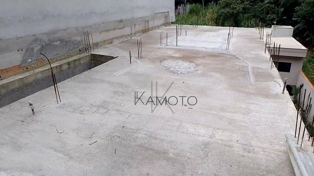 Sobrado à venda com 2 quartos, 100m² - Foto 1