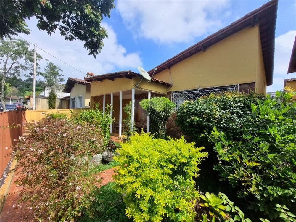 Casa à venda com 3 quartos, 154m² - Foto 2