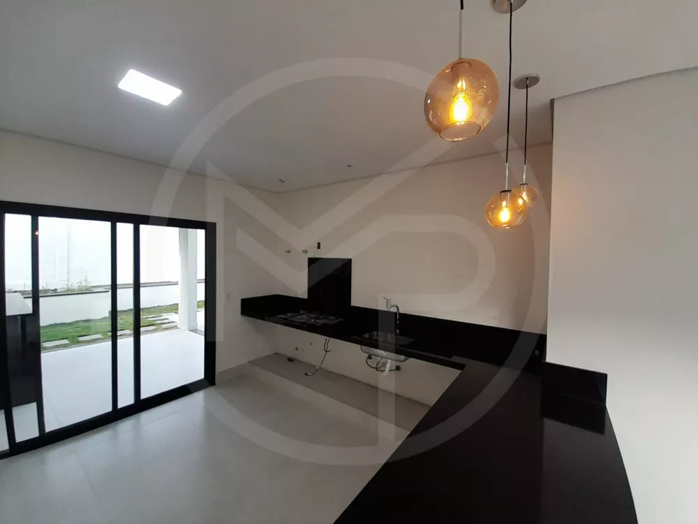 Casa à venda com 3 quartos, 336m² - Foto 3