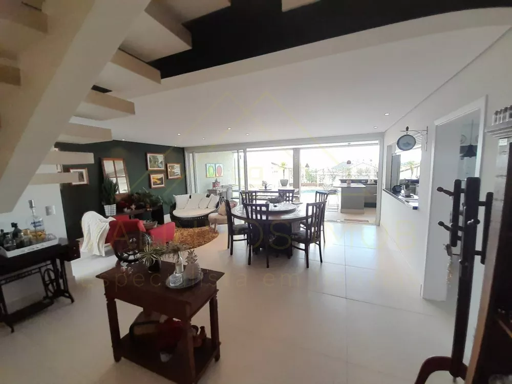 Casa à venda com 5 quartos, 350m² - Foto 4