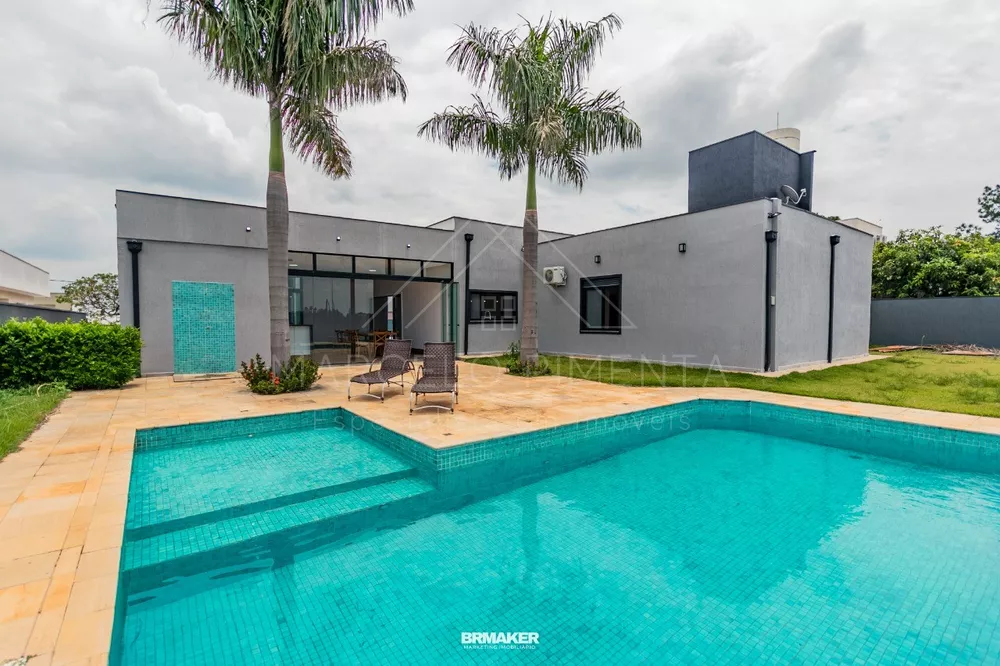 Casa à venda com 4 quartos, 456m² - Foto 1