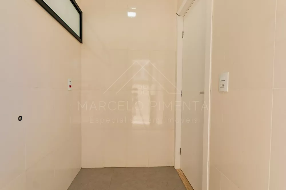 Casa à venda com 3 quartos, 300m² - Foto 11