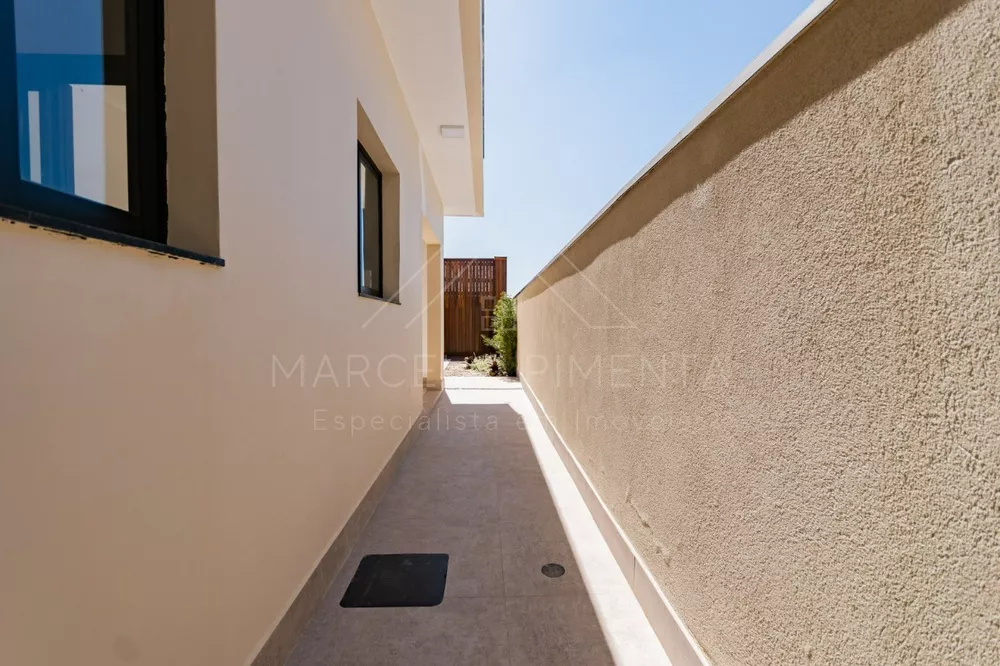 Casa à venda com 3 quartos, 300m² - Foto 9