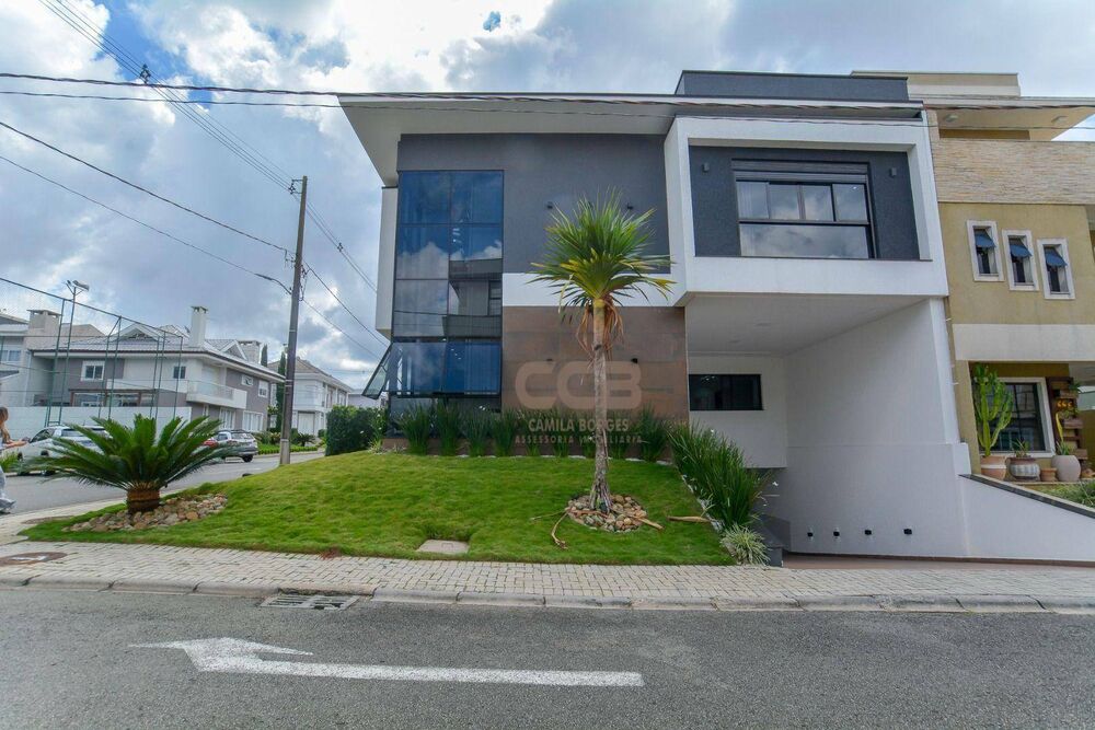 Casa de Condomínio à venda com 4 quartos, 494m² - Foto 1