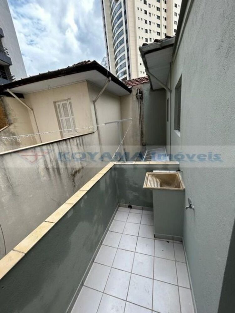 Sobrado à venda e aluguel com 6 quartos, 260m² - Foto 1