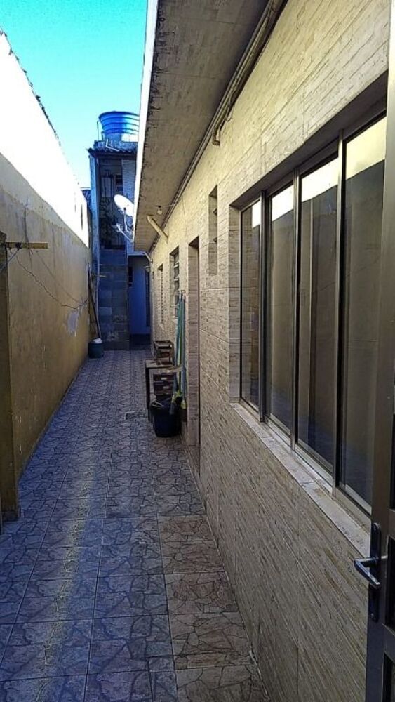 Casa, 6 quartos, 228 m² - Foto 3