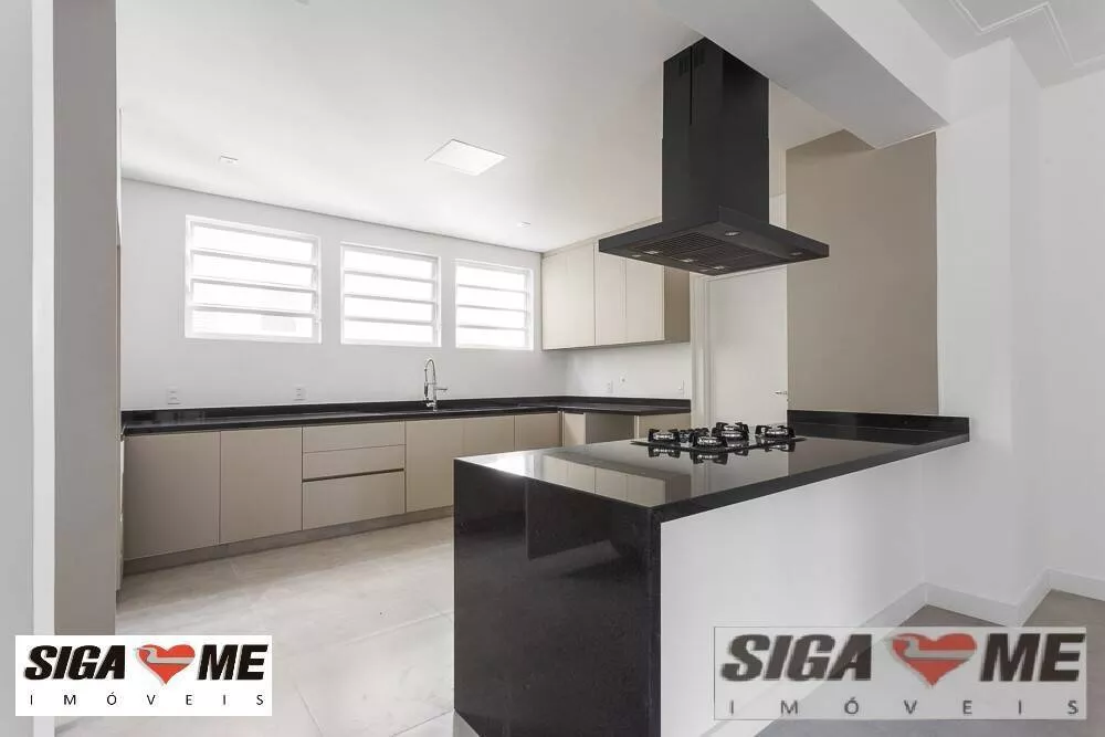 Apartamento à venda com 3 quartos, 225m² - Foto 4