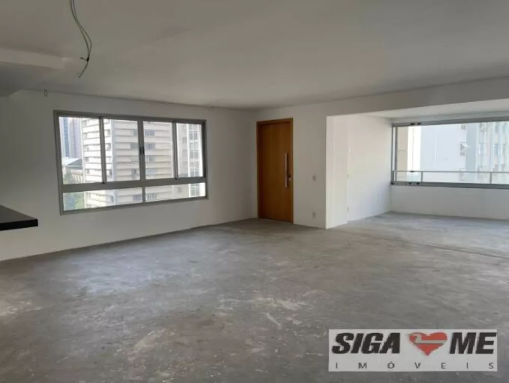 Apartamento à venda com 3 quartos, 187m² - Foto 1