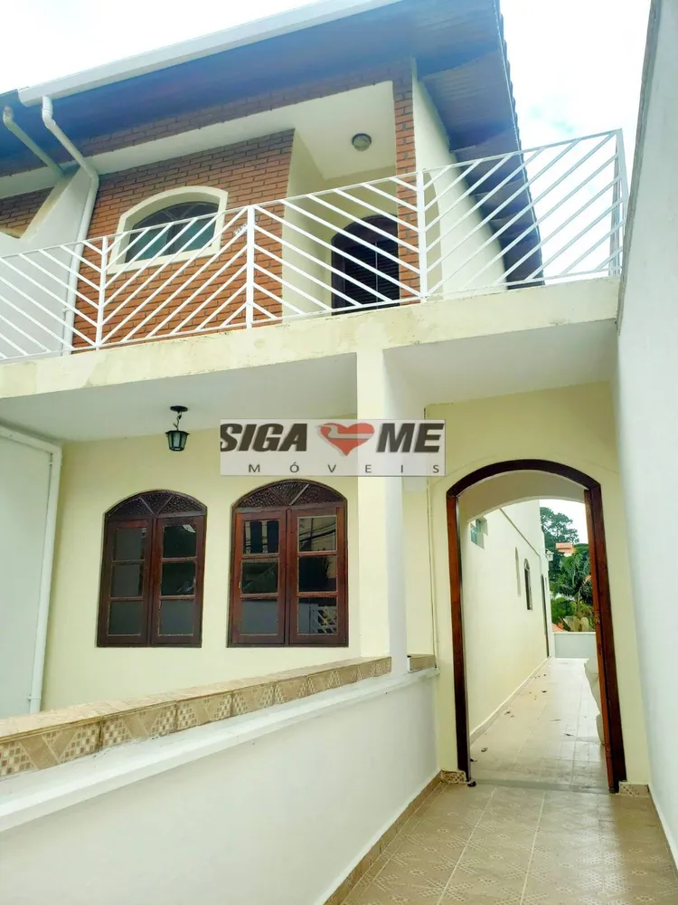 Casa, 4 quartos, 225 m² - Foto 2