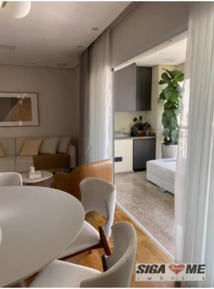 Apartamento para alugar com 3 quartos, 137m² - Foto 2