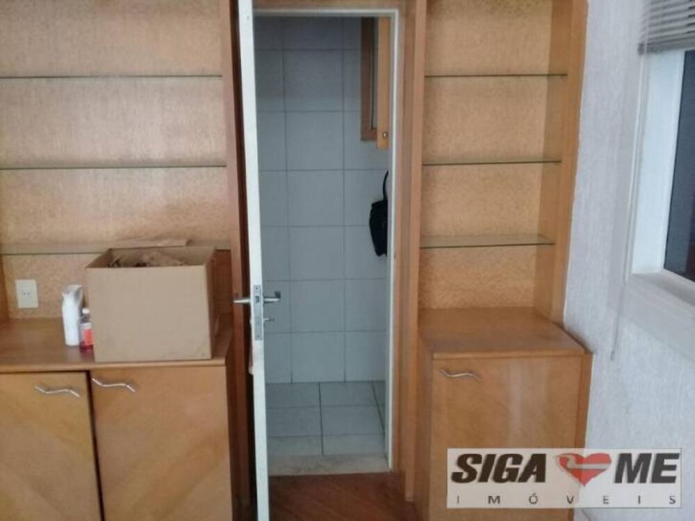 Casa à venda e aluguel com 7 quartos, 330m² - Foto 3